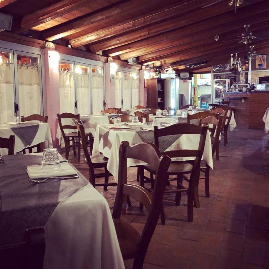 Locanda Del Tavolo Matto Potenza Picena Exterior foto